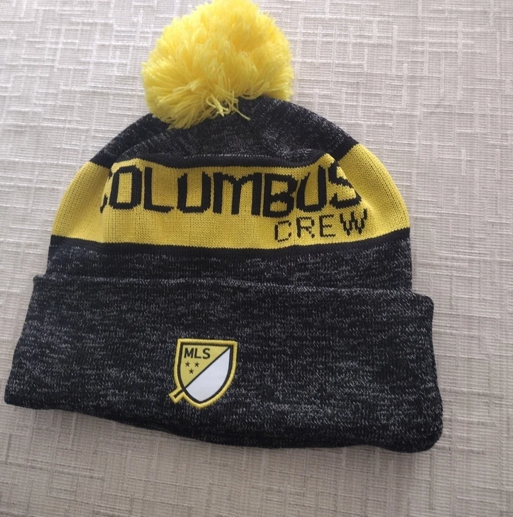 New Era Cap Men's MLS Columbus Crew Football Club Winter Knit Bobble Beanie Hat